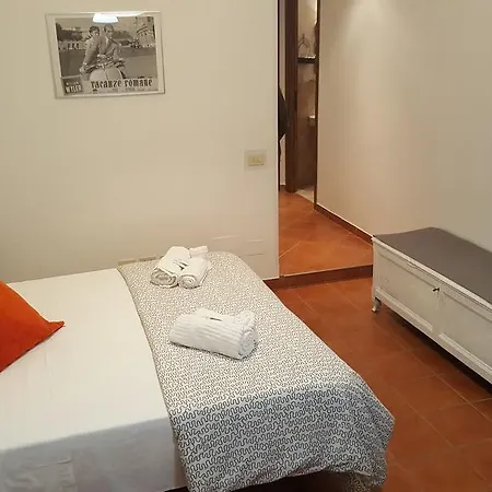 לינה וארוחת בוקר Germana House *